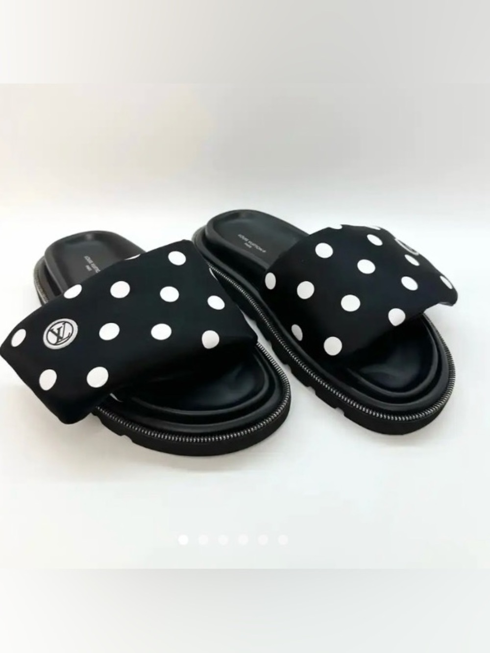 Black Polka Dot Slide Sandals with Cushioned Strap - Women's Casual Slides